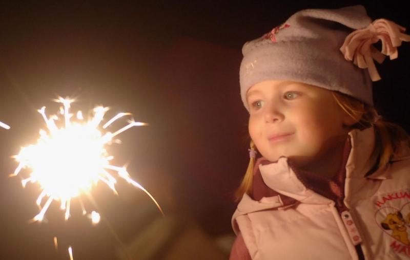Ура, каникулы! Пиротехника, которую можно запускать с детьми - Спасск-Дальний | spassk-dalnij.salutsklad.ru